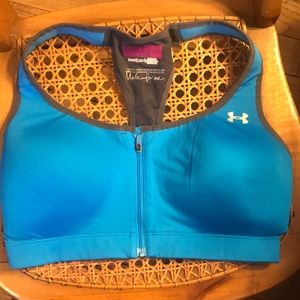 Under Armour racer back sports bra 34DD